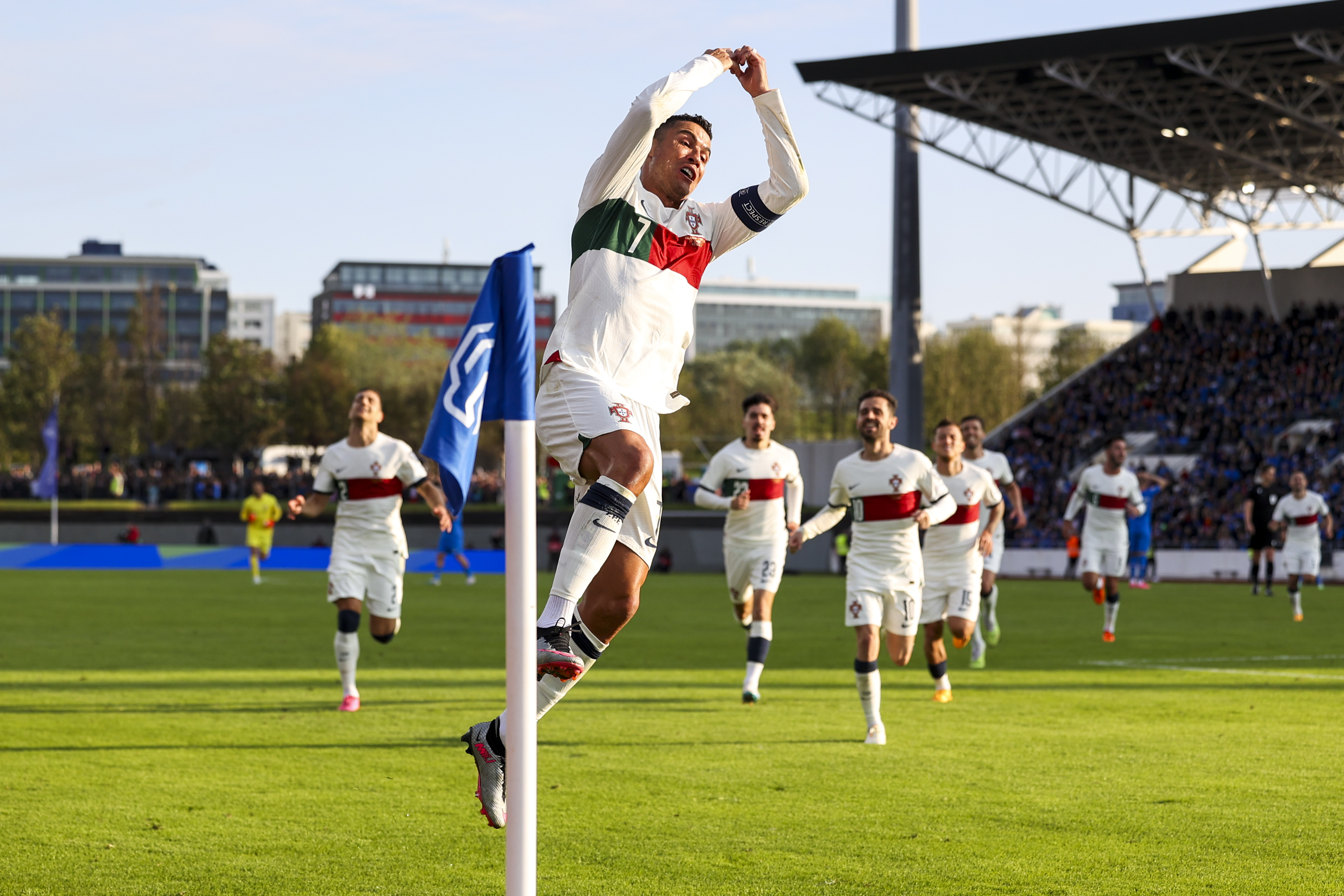 乐鱼体育网址-葡萄牙队在欧预赛中有望晋级