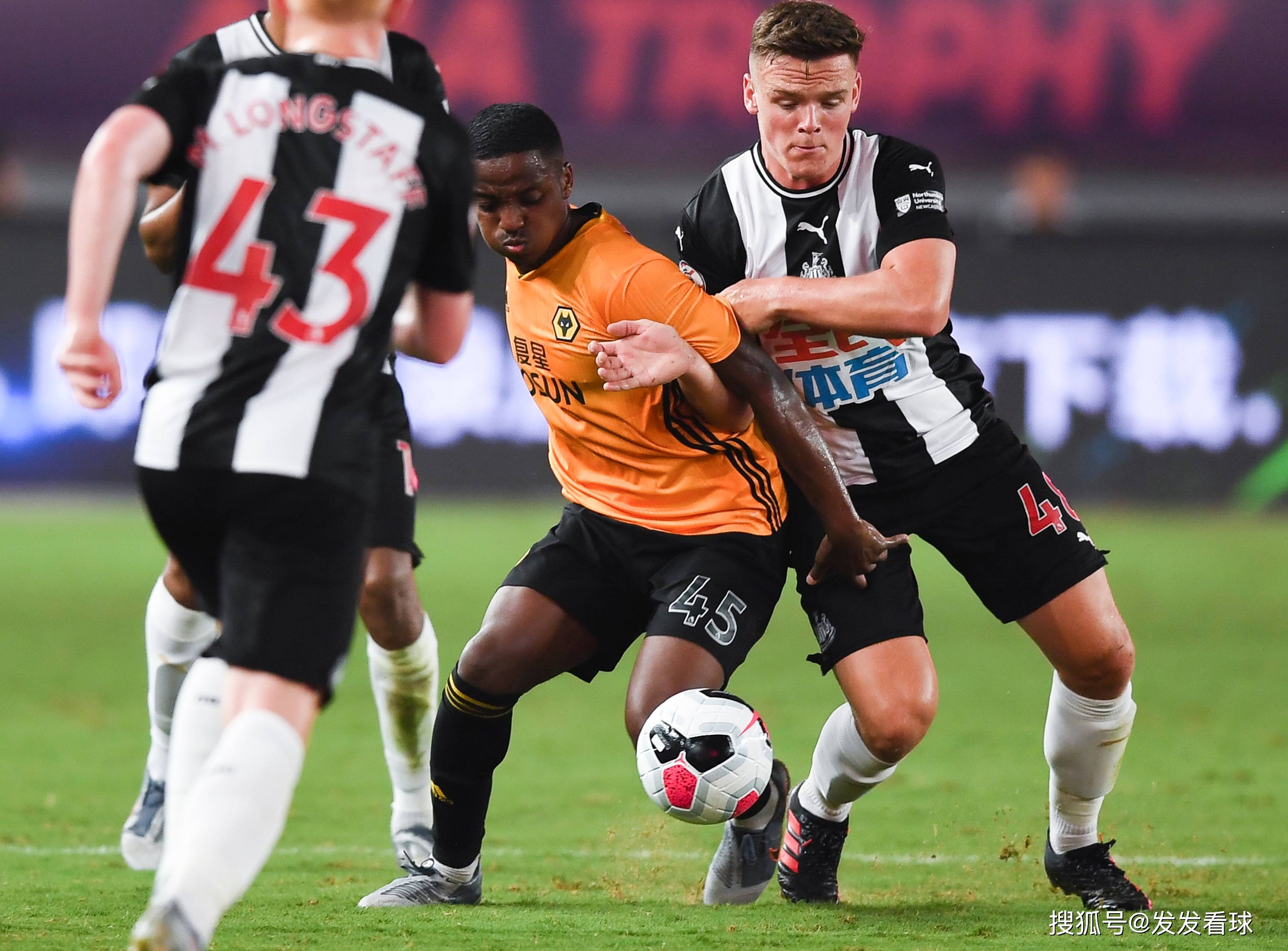 关于纽卡斯尔主场告捷，剑指英超保级天地的信息