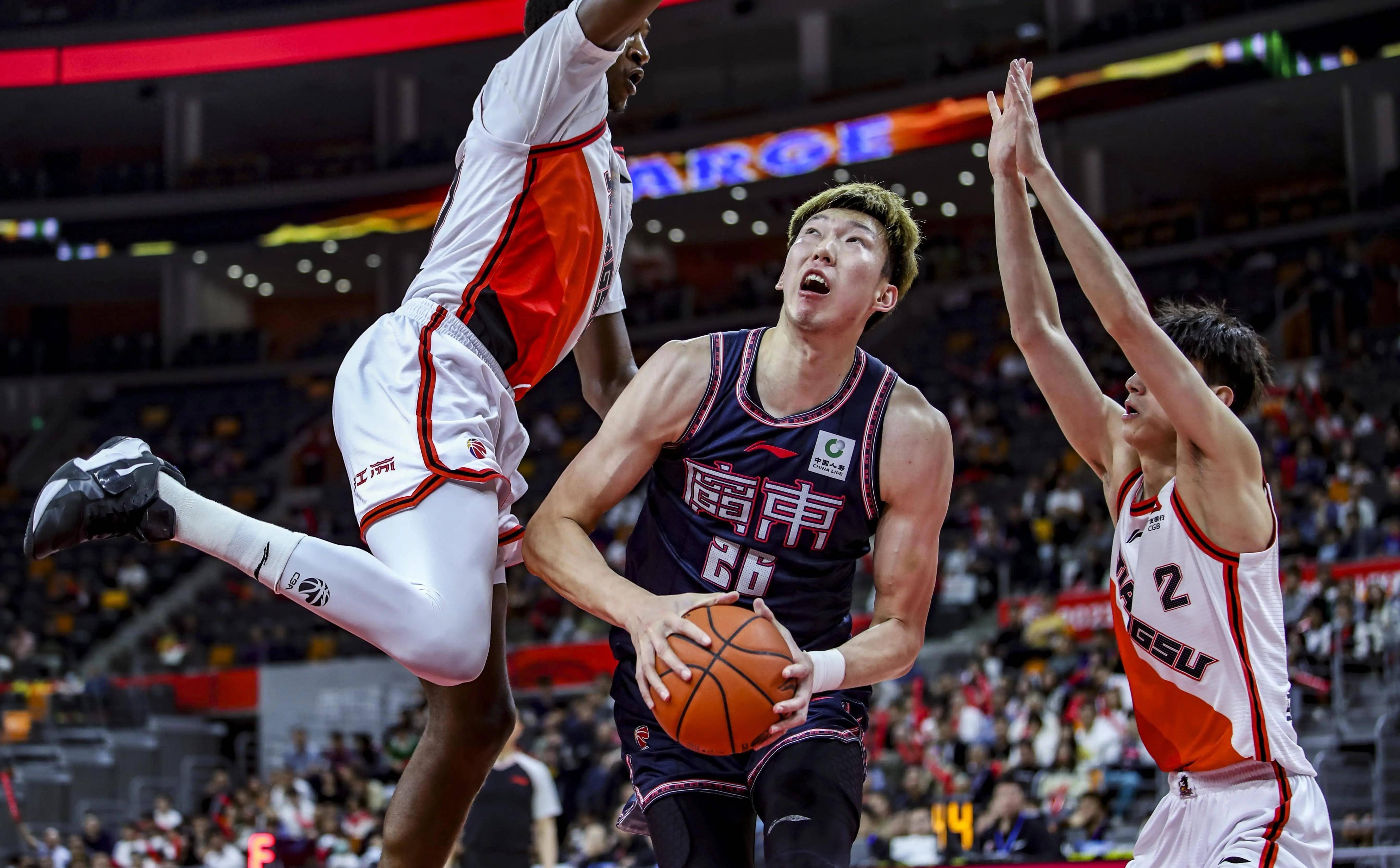 体育新星崭露头角，转型优雅高效的简单介绍