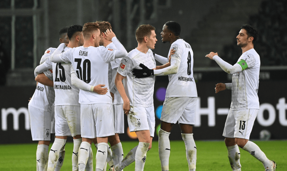 关于法兰克福中场融洽合作，展现团队默契的信息