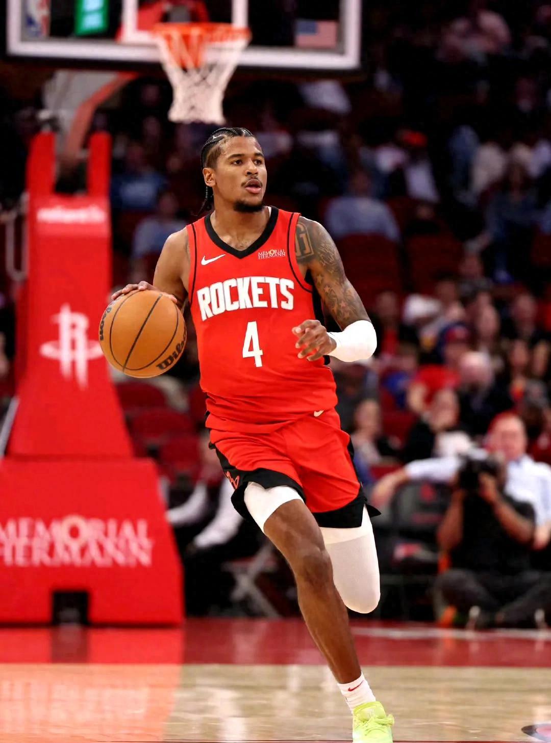 火箭主场横扫灰熊,取得赛季开门红 火箭主场横扫灰熊,取得赛季开门红