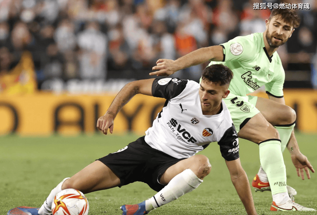 乐鱼体育娱乐-瓦伦西亚取得关键胜利，稳定队形