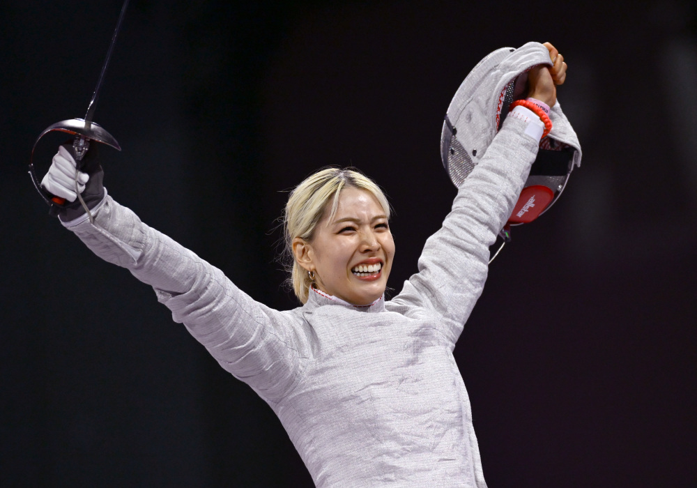 克罗地亚击剑选手身手不凡夺冠