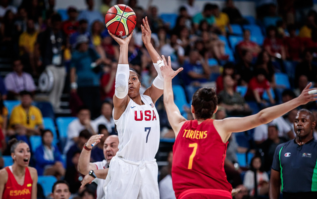 俄罗斯跳水队在个人表演中夺冠 俄罗斯跳水队在个人表演中夺冠