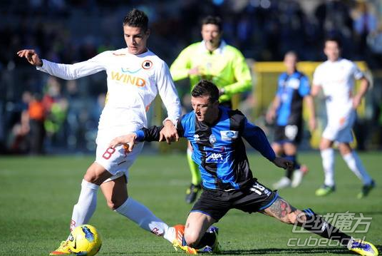 里昂队轻松战胜对手，取得本赛季重要的三分