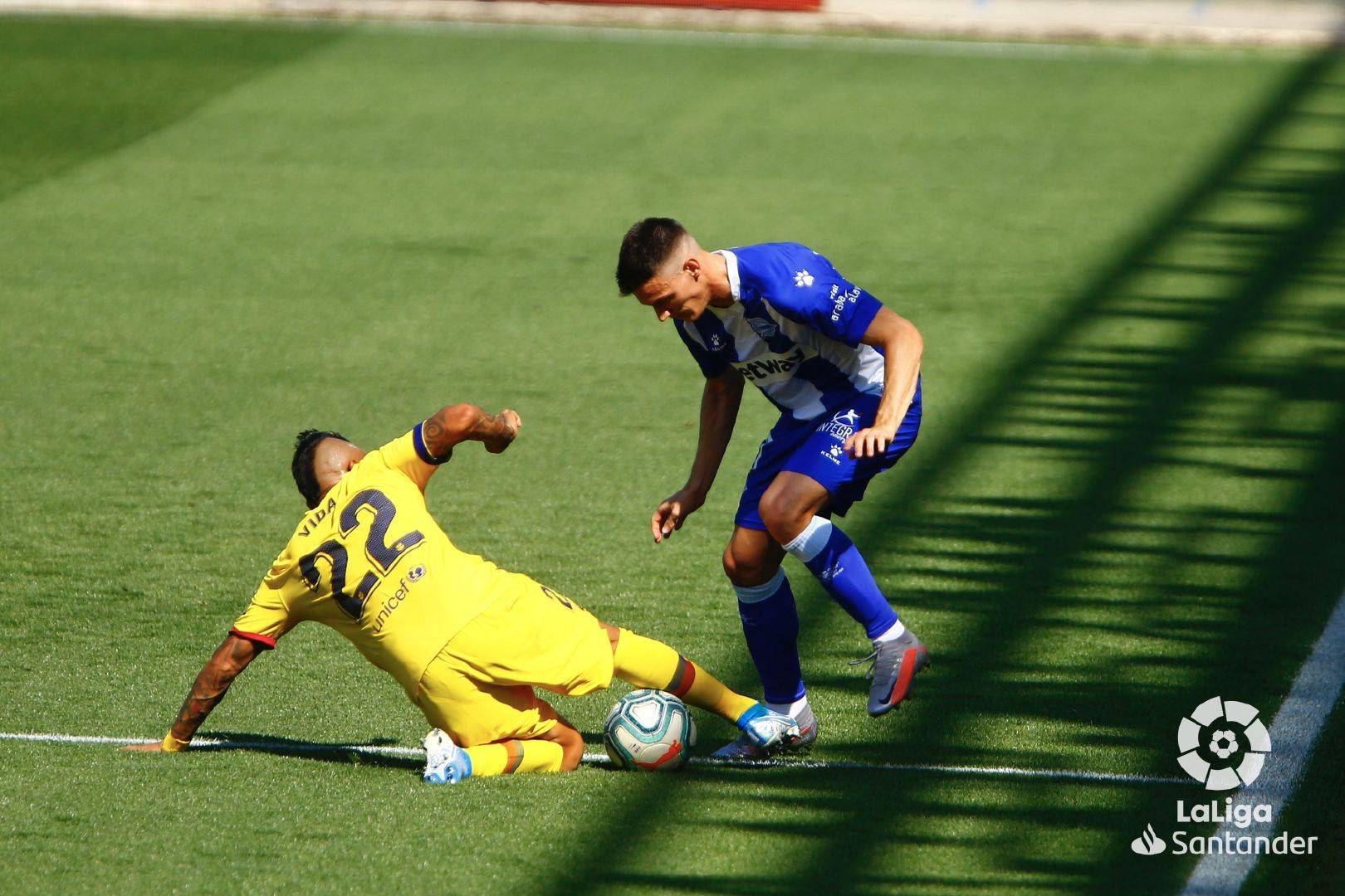 乐鱼体育课程-助攻王者，巴塞罗那中场表现抢眼的简单介绍