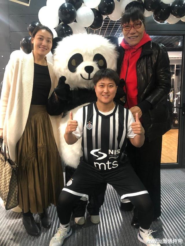 斯洛文尼亚女篮成就斐然豪夺冠军的简单介绍