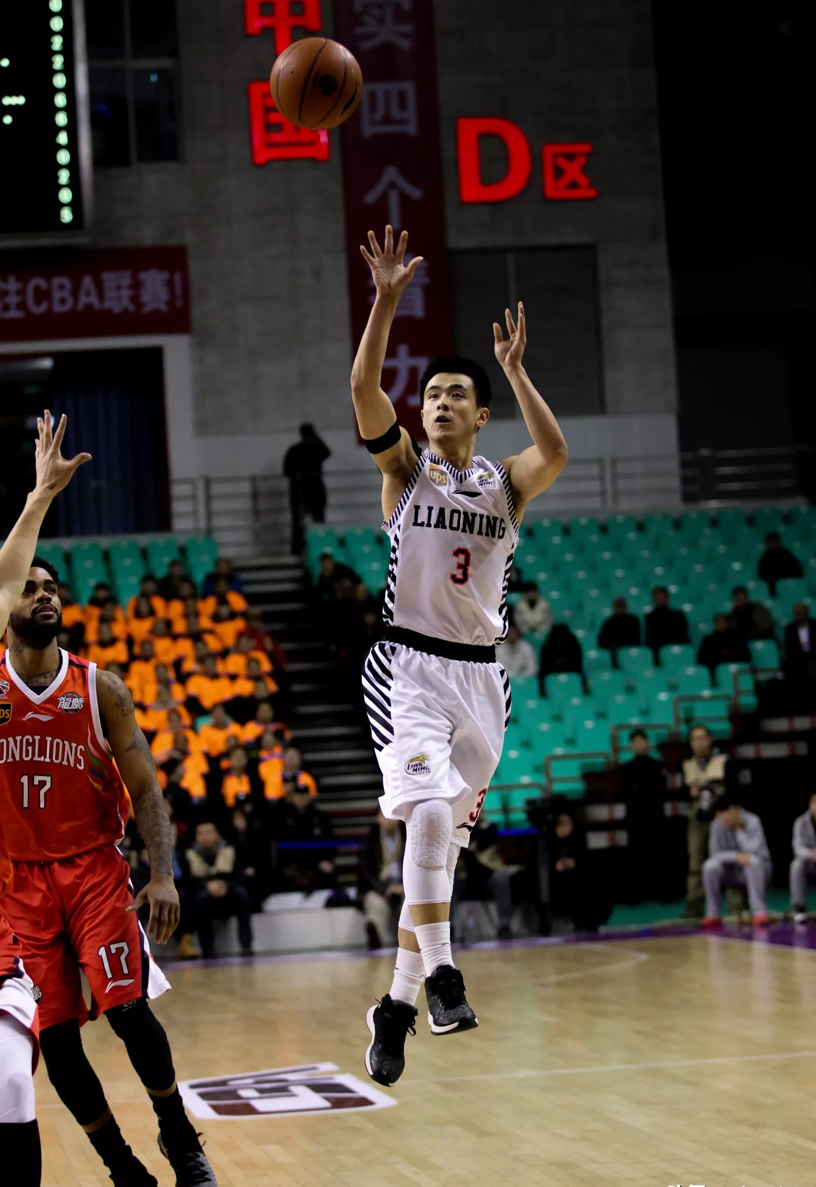 包含吉林男篮士气高涨，全队备战迎接挑战的词条