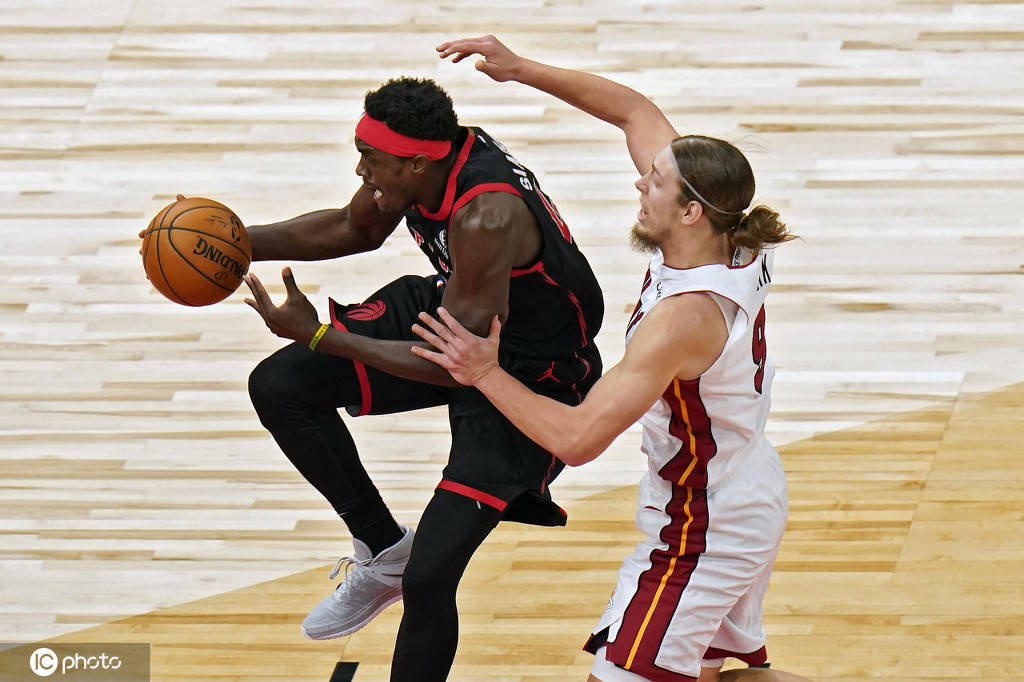 乐鱼体育app-猛龙主场胜利，卫冕冠军步入正轨的简单介绍