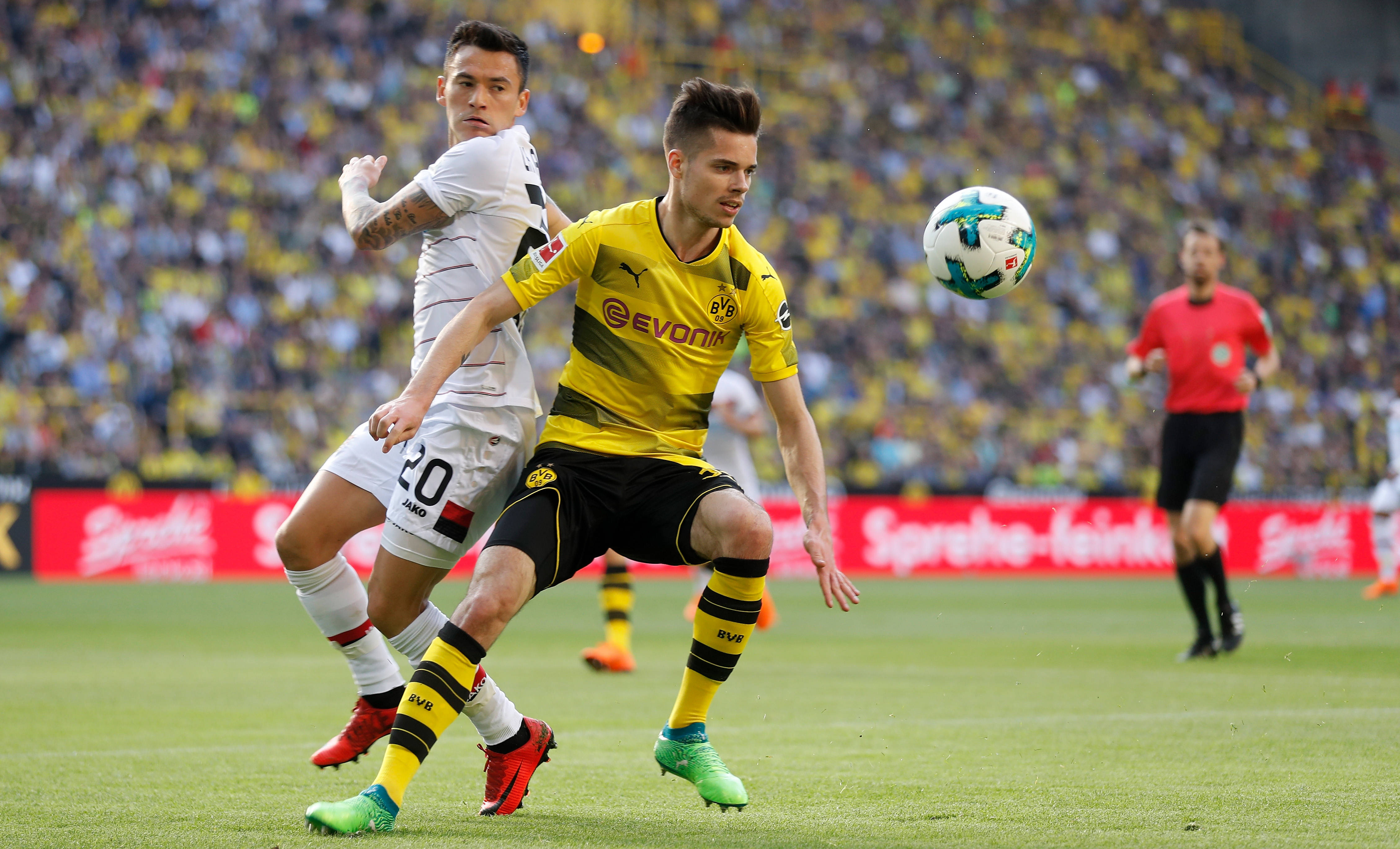 包含毕尔巴鄂客场取胜埃瓦尔，终结联赛连败焦虑的词条