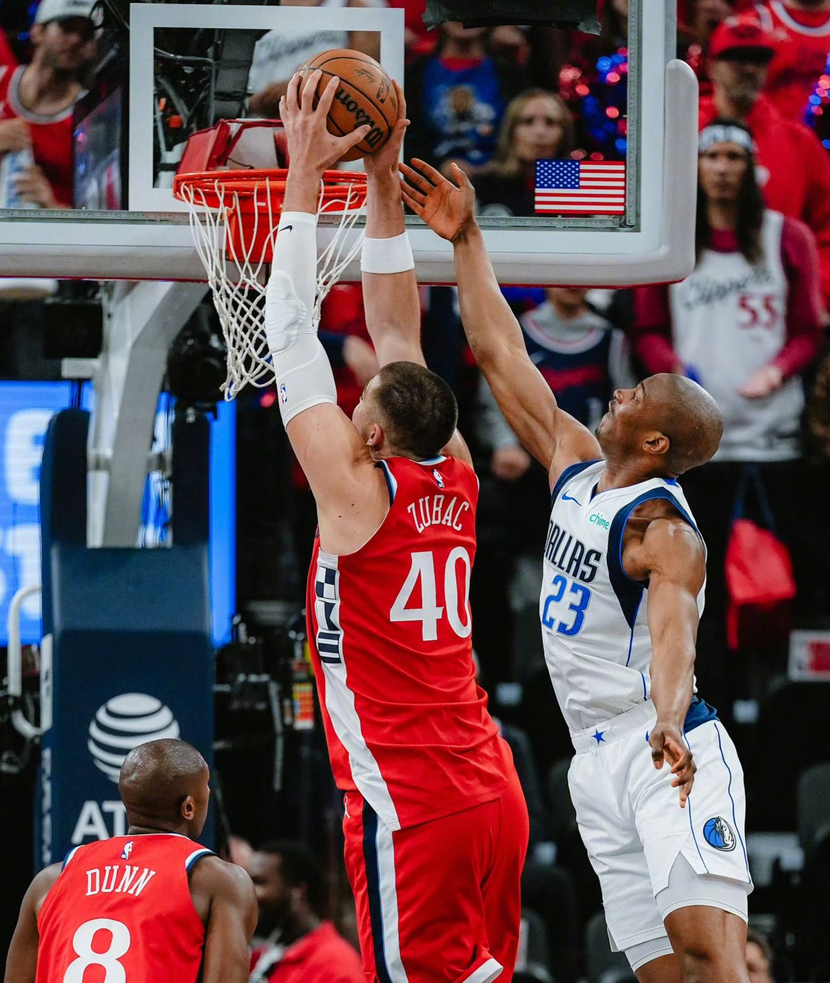 快船主场告捷独行侠,取得四连胜 快船主场告捷独行侠,取得四连胜