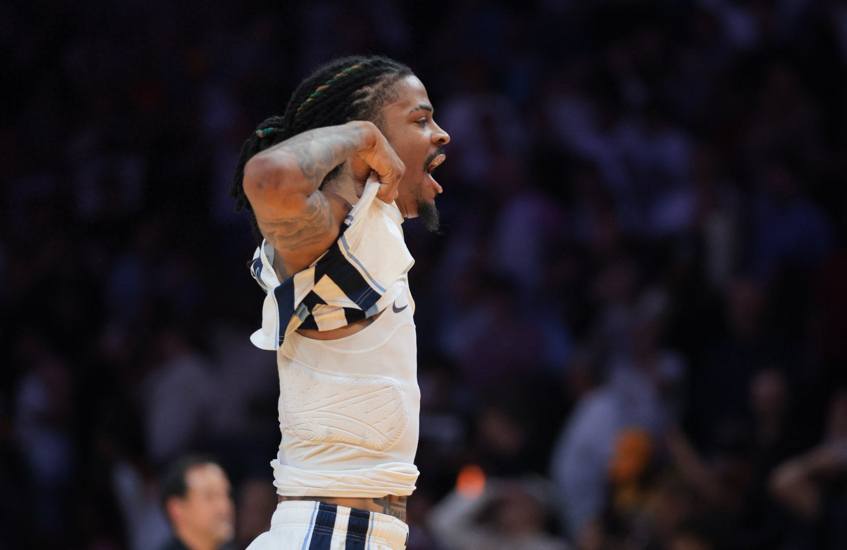 乐鱼体育网站入口-灰熊保持不败，击败黄蜂