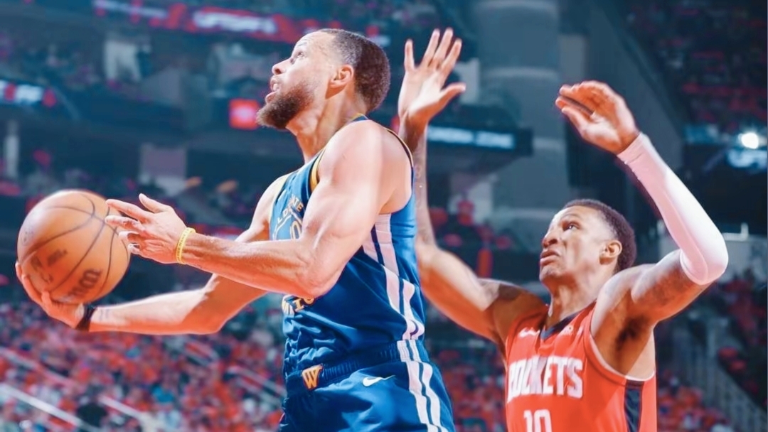 乐鱼体育网页版登录入口-勇士主场胜马刺，库里轰下50分