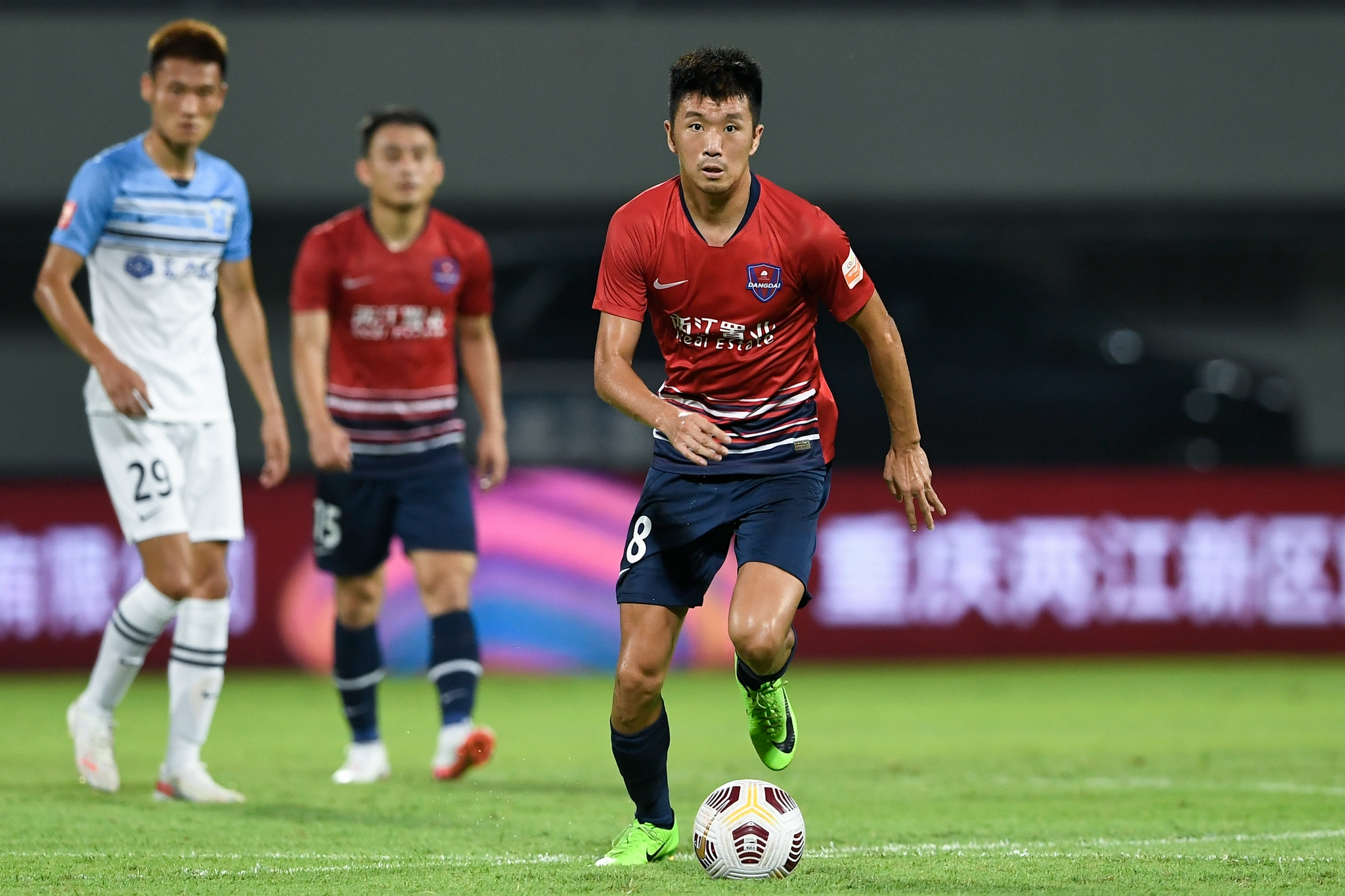 山东队展现强势，团结协作赢得关键战役的简单介绍