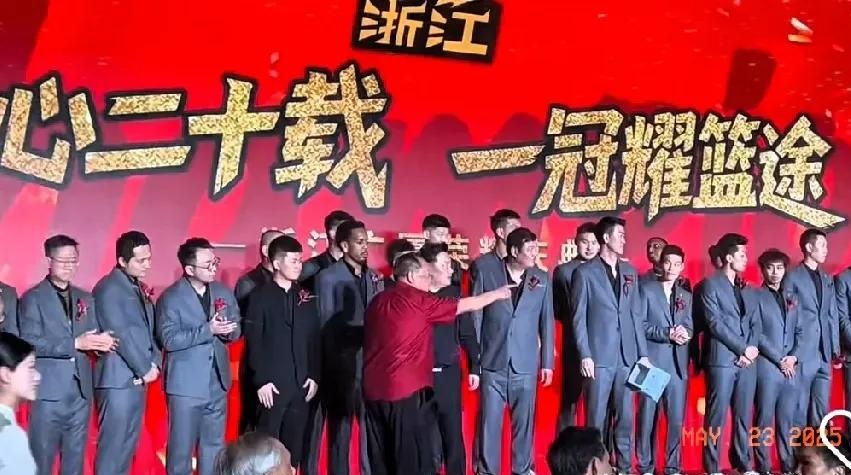 乐鱼体育投注-广厦男篮连胜，赢得对阵浙江队的胜利