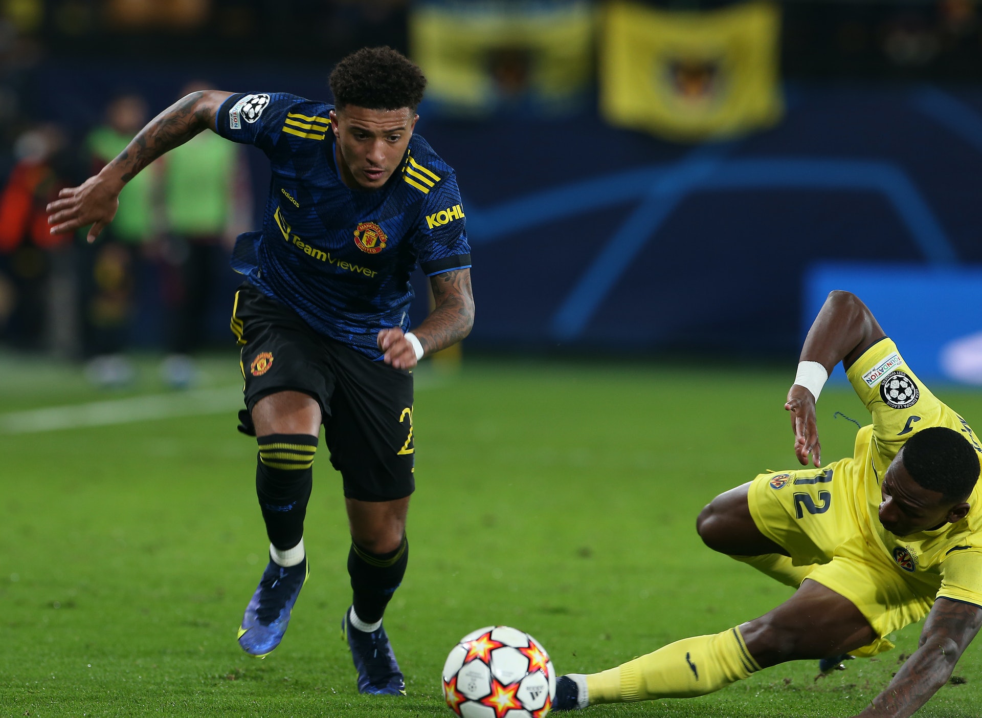 包含北马其顿惊险击败荷兰，提前出线破局的词条